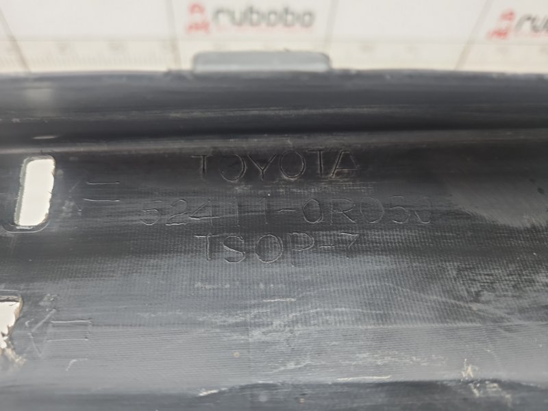 Накладка переднего бампера RAV4 CA40