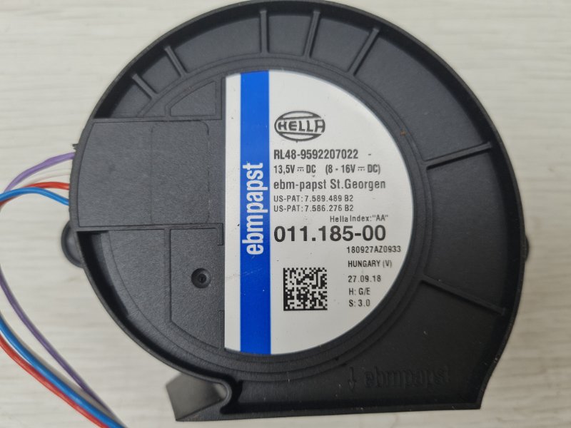 Вентилятор охлаждения фары Cayenne 2018 92A