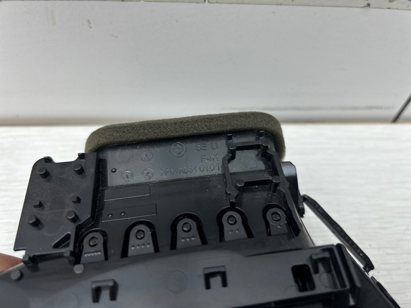 Дефлектор левый BMW X1 F48 B46A20B