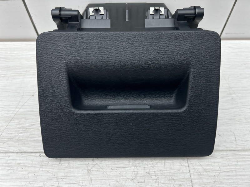 Бардачок передней консоли X1 2016 F48 B46A20B