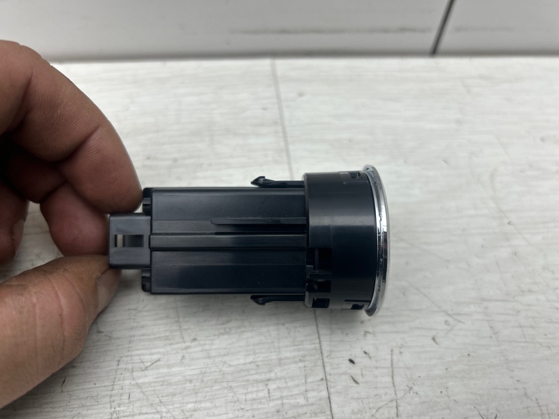 Кнопка старт-стоп RX 4 2017 AL20 2GR-FXS