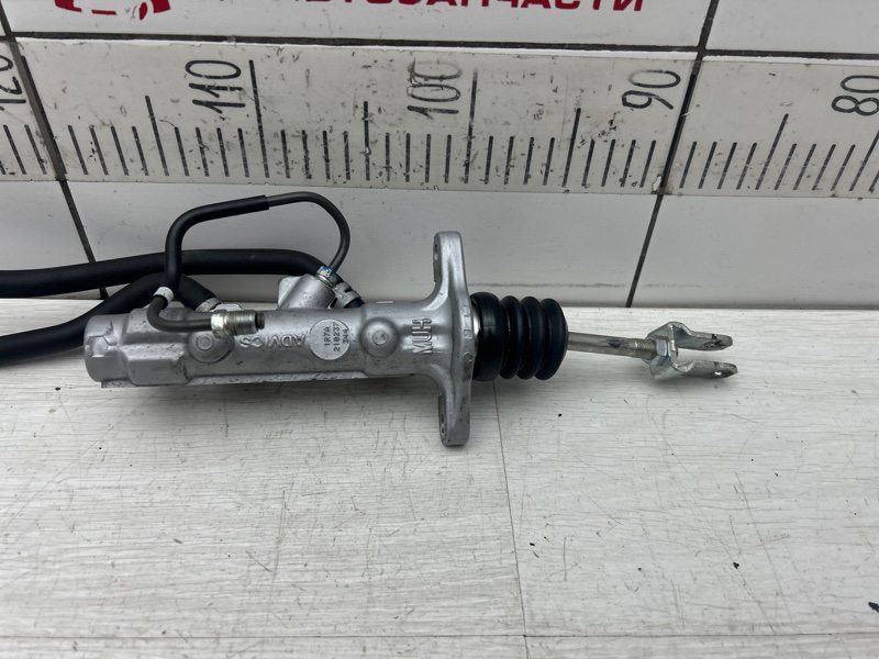 Главный тормозной цилиндр RX 4 2017 AL20 2GR-FXS