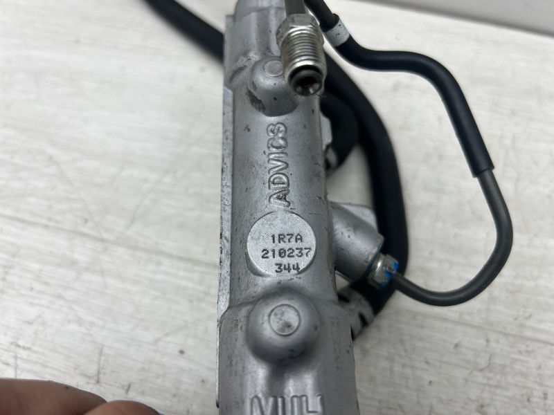 Главный тормозной цилиндр RX 4 2017 AL20 2GR-FXS