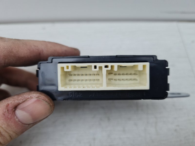 Блок комфорта двери передний левый Lexus RX 4 AL20 2GR-FXS Блок комфорта двери передний левый Lexus RX 4 AL20 2GR-FXS