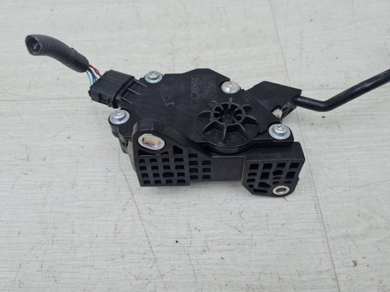 Педаль газа RX 4 2017 AL20 2GR-FXS