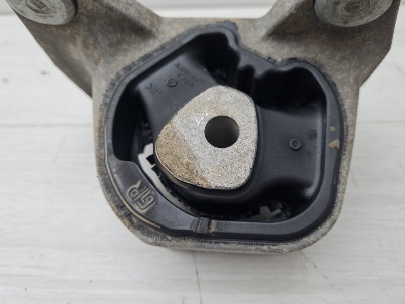 Опора двигателя задняя RX 4 2017 AL20 2GR-FXS