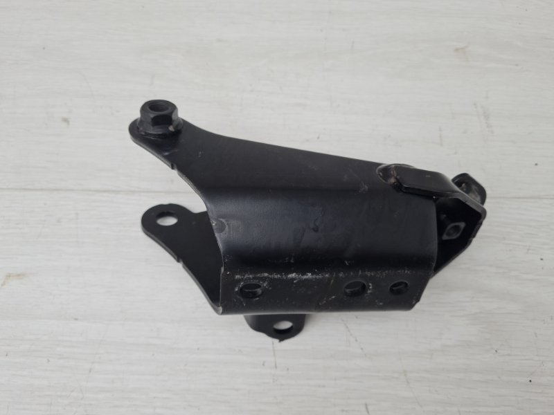 Кронштейн опоры двигателя задний RX 4 2017 AL20 2GR-FXS