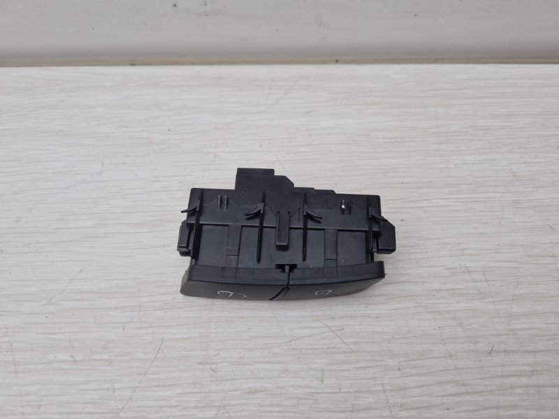 Кнопка центрального замка левая GL 2013 X166 278.928