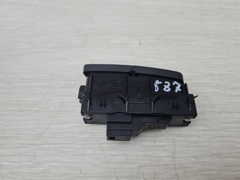 Кнопка центрального замка левая GL 2013 X166 278.928