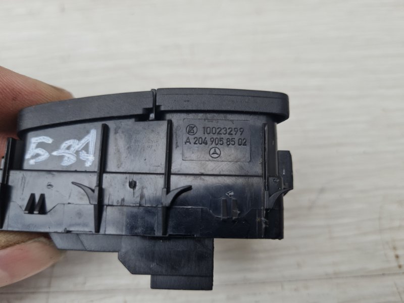 Кнопка центрального замка правая GL 2013 X166 278.928 Кнопка центрального замка правая GL 2013 X166 278.928