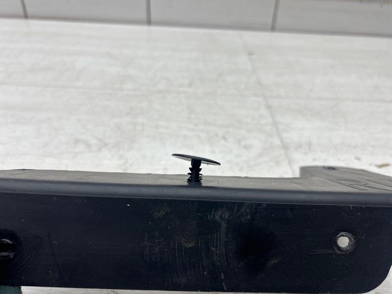 Кронштейн багажника правый Explorer 2012 U502 T35PDED