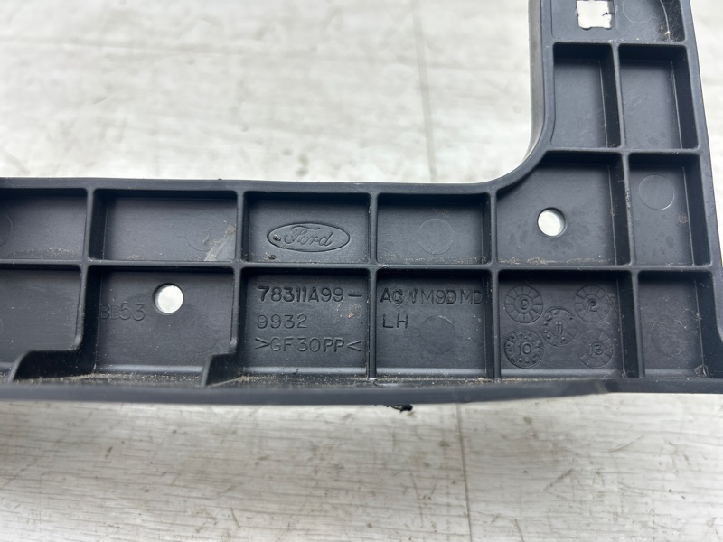 Кронштейн багажника левый Explorer 2012 U502 T35PDED