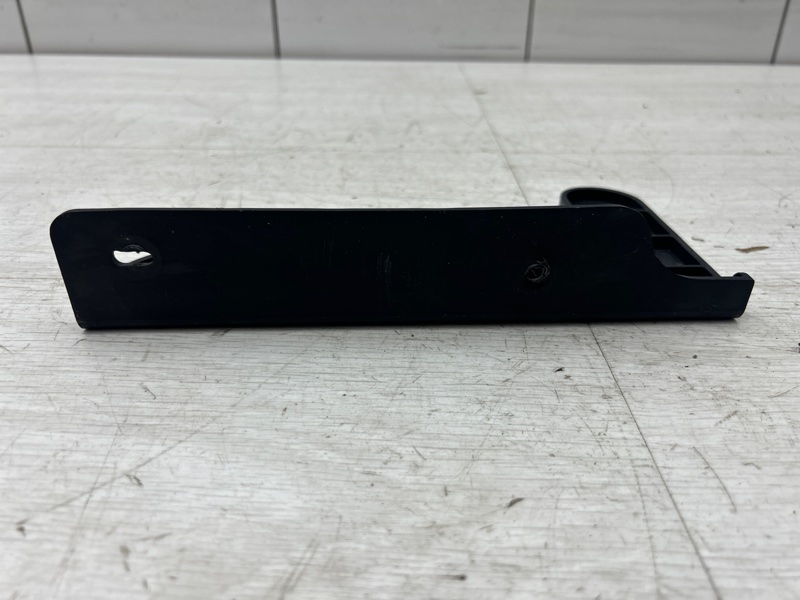 Кронштейн багажника левый Ford Explorer U502 T35PDED