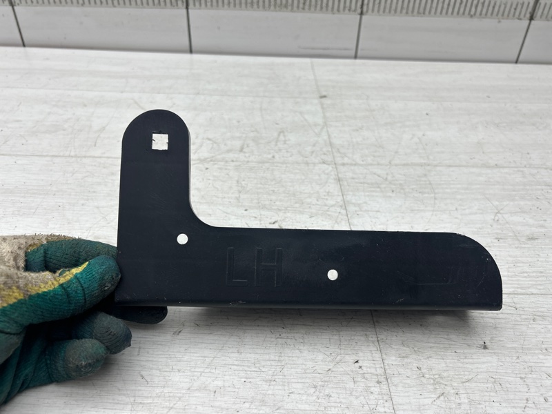 Кронштейн багажника левый Explorer 2012 U502 T35PDED