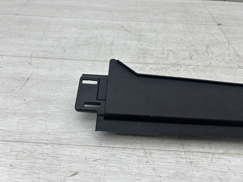 Обшивка стойки передняя правая Ford Explorer U502 T35PDED