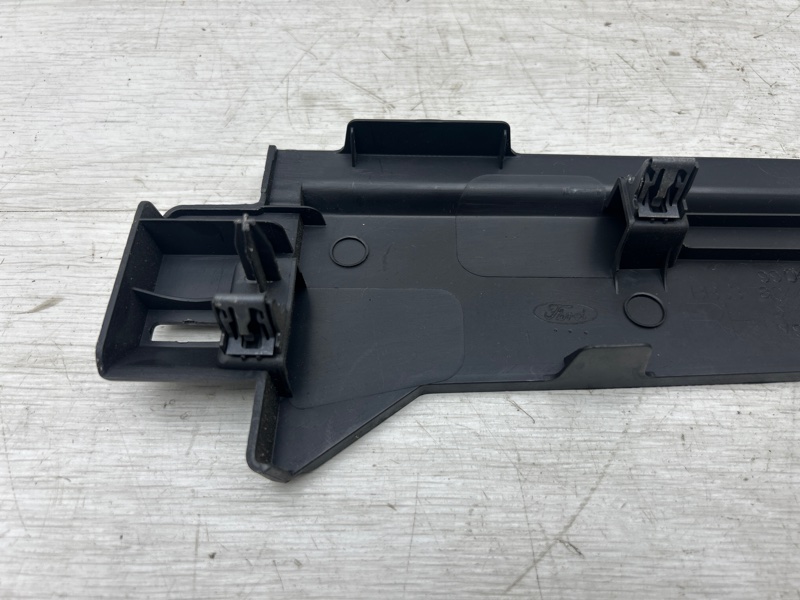 Обшивка стойки передняя правая Explorer 2012 U502 T35PDED