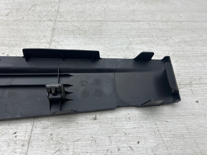 Обшивка стойки передняя правая Explorer 2012 U502 T35PDED