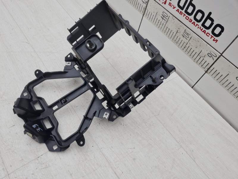 Кронштейн магнитолы Coupe 2013 R58 N18B16C