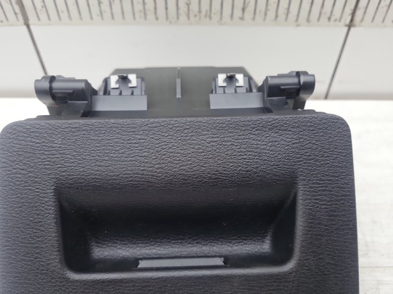 Бардачок передней консоли X1 2016 F48 B46A20B