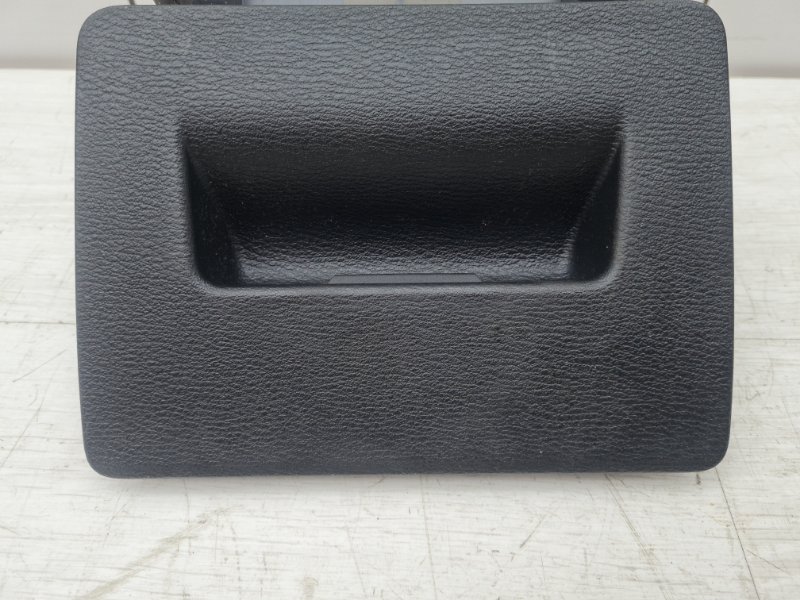 Бардачок передней консоли BMW X1 F48 B46A20B