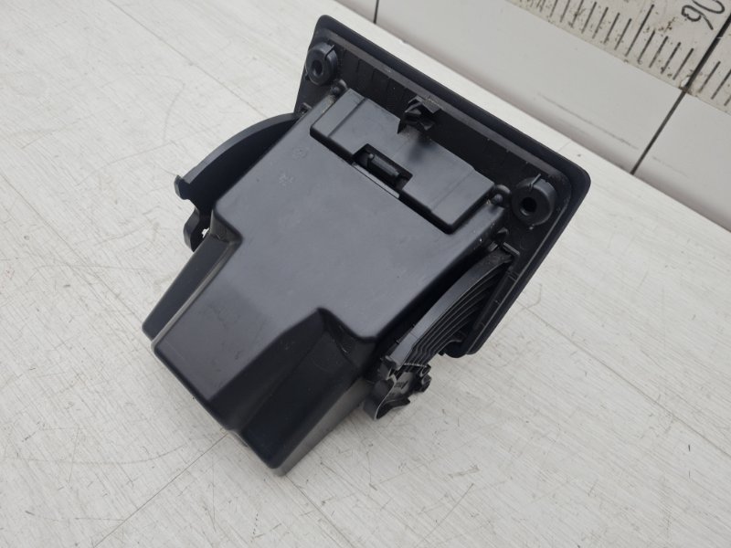 Бардачок передней консоли X1 2016 F48 B46A20B