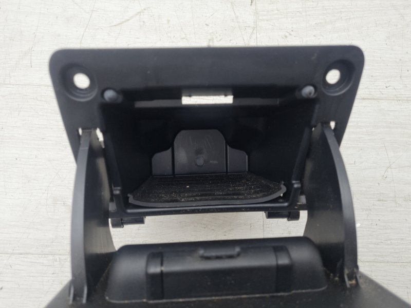 Бардачок передней консоли X1 2016 F48 B46A20B