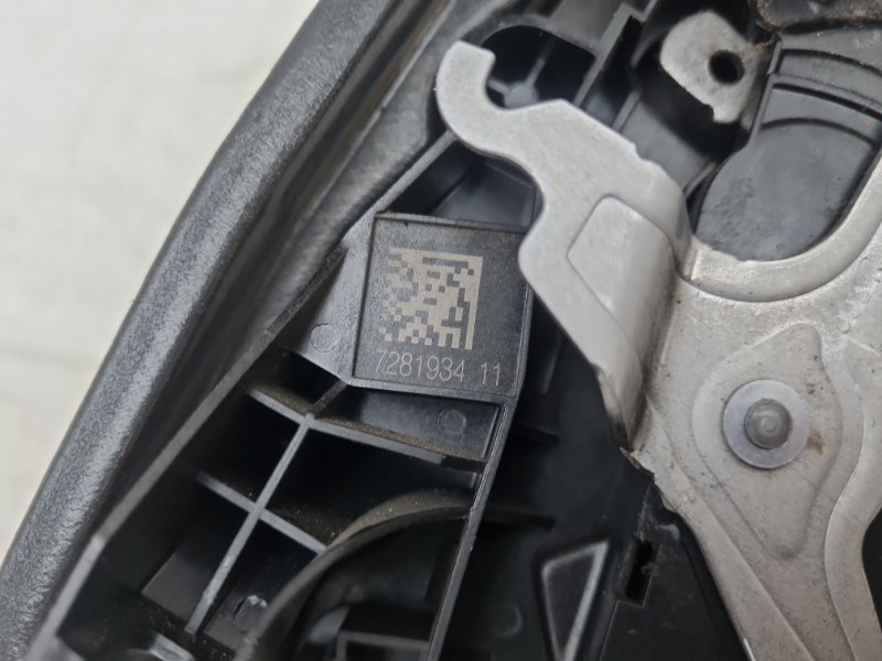 Замок двери передний правый X1 2016 F48 B46A20B Замок двери передний правый X1 2016 F48 B46A20B