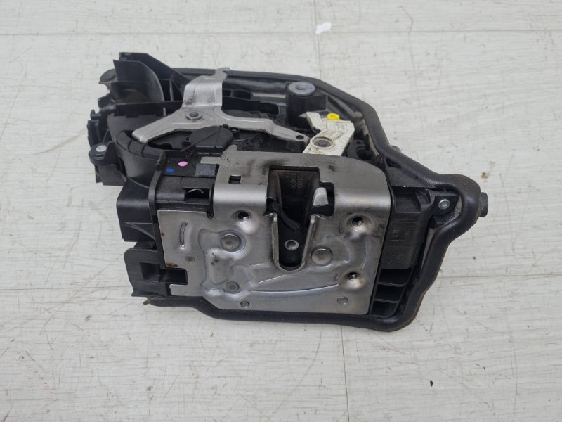 Замок двери передний правый X1 2016 F48 B46A20B Замок двери передний правый X1 2016 F48 B46A20B