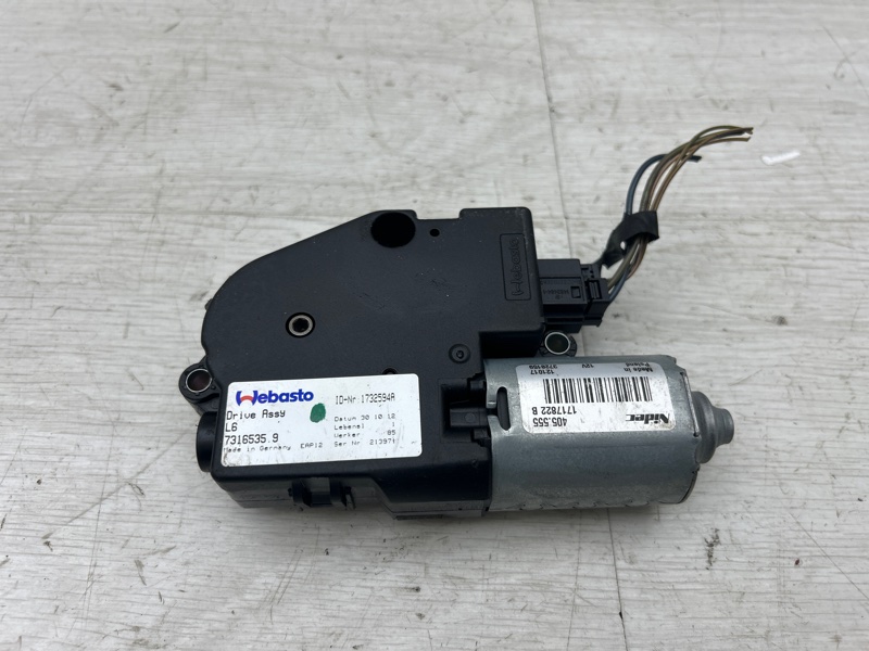 Моторчик люка 5 2012 F10 N63B44A