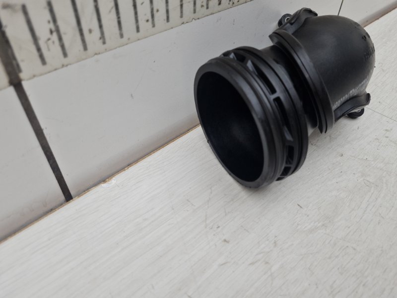 Патрубок воздушный BMW X1 F48 B46A20B