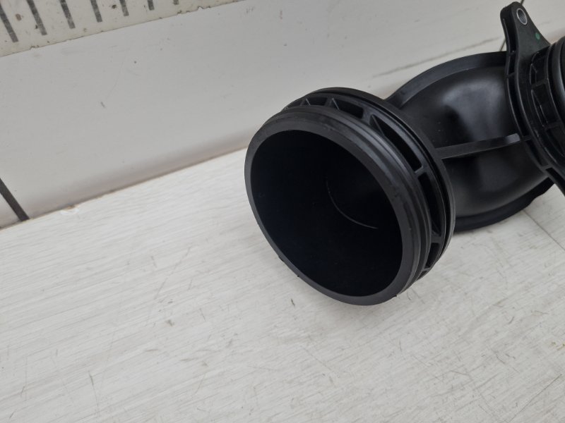 Патрубок воздушный X1 2016 F48 B46A20B