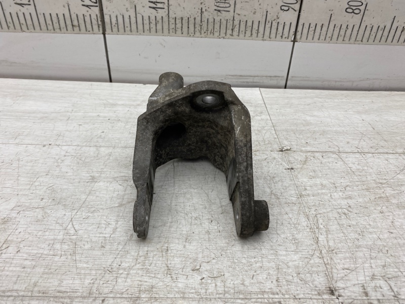 Кронштейн опоры двигателя задний Insignia OPC 2010 G09 A28NET Кронштейн опоры двигателя задний Insignia OPC 2010 G09 A28NET