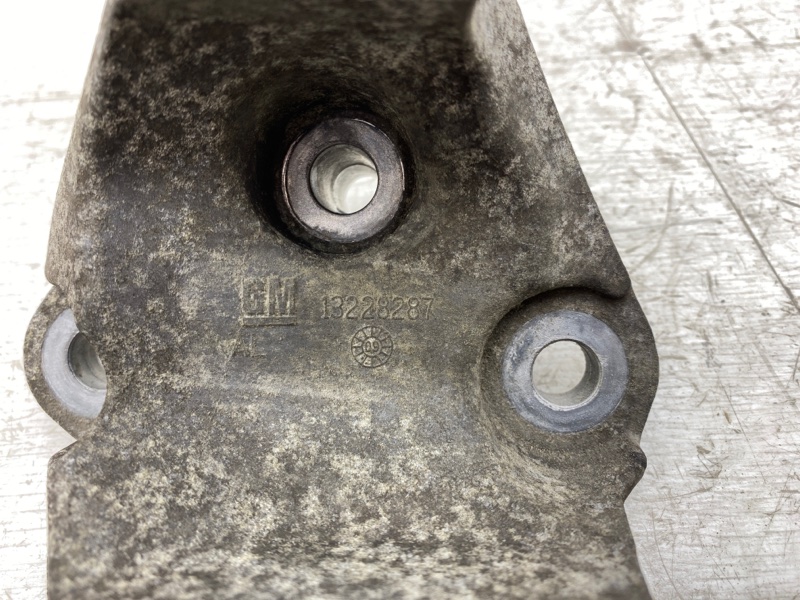 Кронштейн опоры двигателя задний Insignia OPC 2010 G09 A28NET Кронштейн опоры двигателя задний Insignia OPC 2010 G09 A28NET