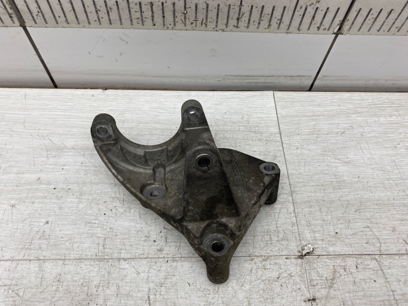 Кронштейн насоса ГУР Insignia OPC 2010 G09 A28NET