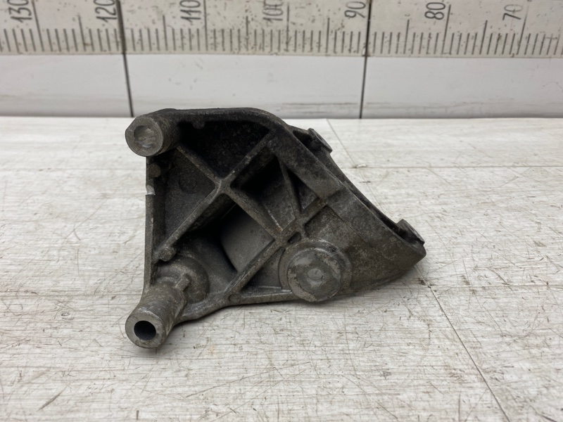 Кронштейн насоса ГУР Opel Insignia OPC G09 A28NET