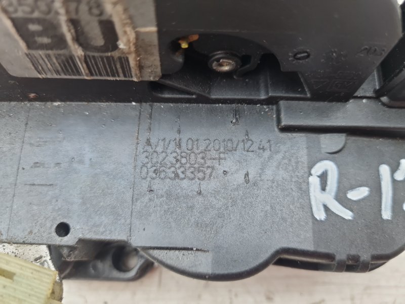 Замок двери задний левый Insignia OPC 2010 G09 A28NET Замок двери задний левый Insignia OPC 2010 G09 A28NET