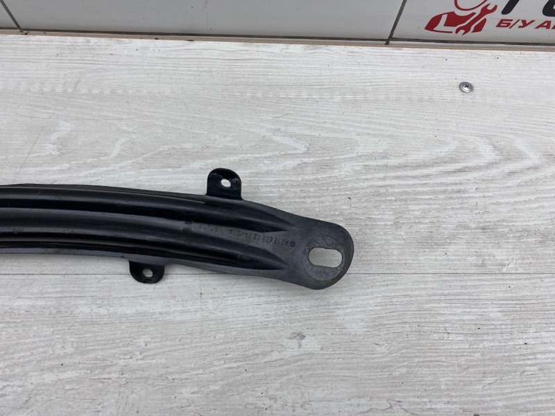 Кронштейн крыла левый E-Class 2010 C207 642.836