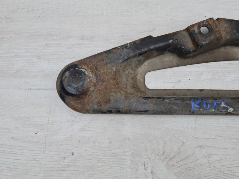 Кронштейн подрамника передний правый Insignia OPC 2010 G09 A28NET