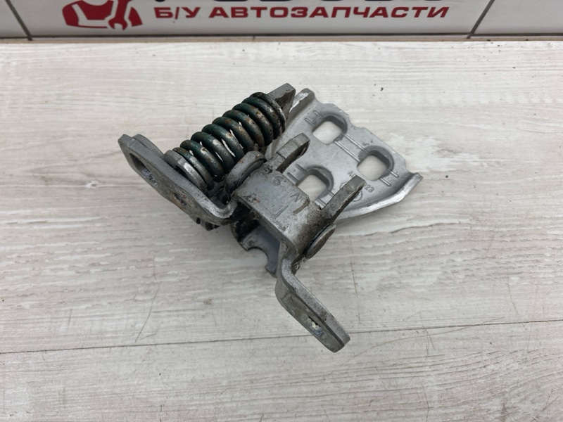 Петля двери Grand Cherokee 2008 WK EXL