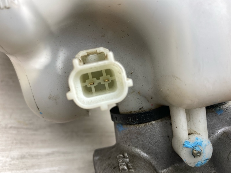 Главный тормозной цилиндр Challenger 2011 LC ERB Главный тормозной цилиндр Challenger 2011 LC ERB