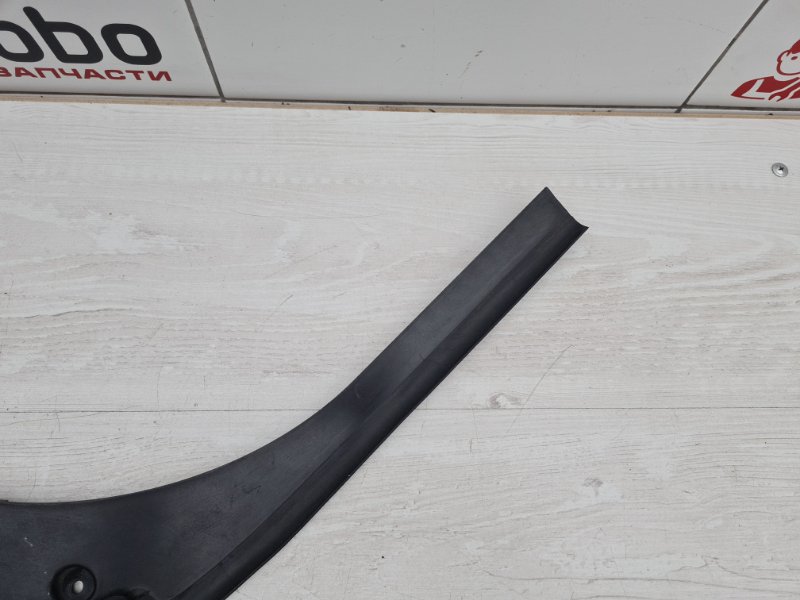 Накладка стойки левая задняя GL 2008 X164 273.963