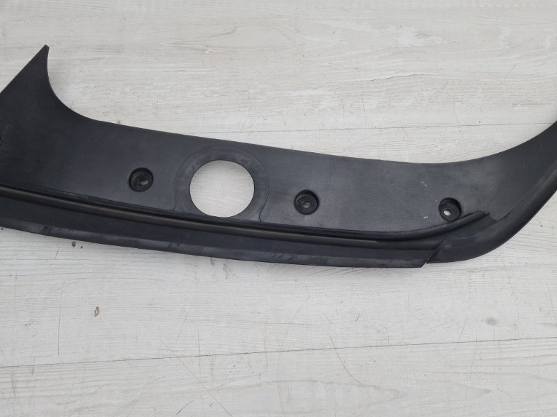 Накладка стойки левая задняя GL 2008 X164 273.963