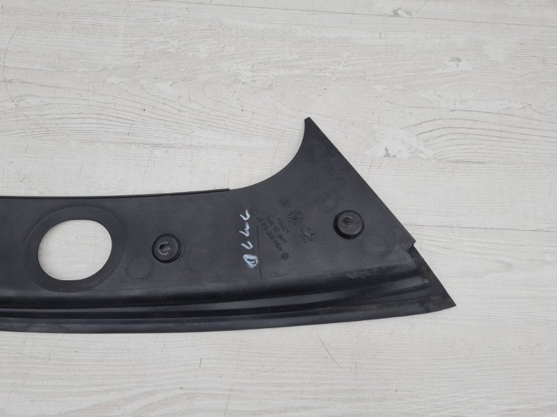 Накладка стойки левая задняя GL 2008 X164 273.963