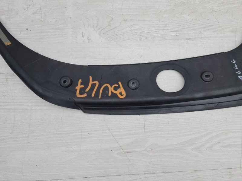 Накладка стойки левая задняя GL 2008 X164 273.963