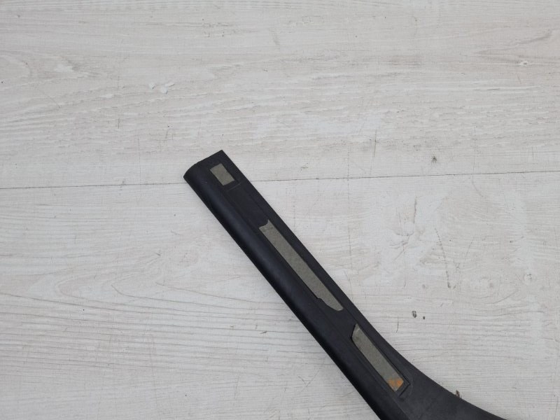 Накладка стойки левая задняя GL 2008 X164 273.963