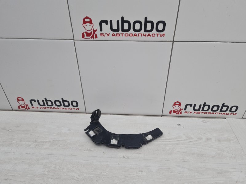 Кронштейн заднего бампера правый Dodge Challenger 2011 LC ERB 68026644AF контрактная