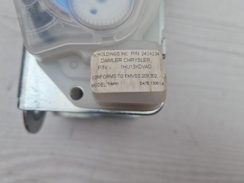 Ремень безопасности задний Challenger 2011 LC ERB