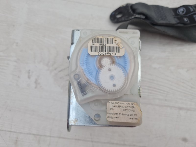 Ремень безопасности задний Challenger 2011 LC ERB