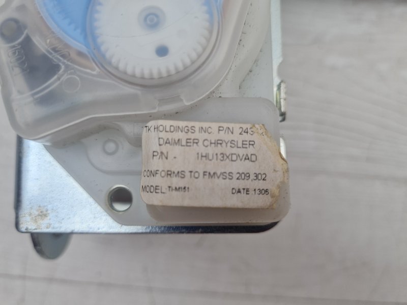 Ремень безопасности задний Challenger 2011 LC ERB