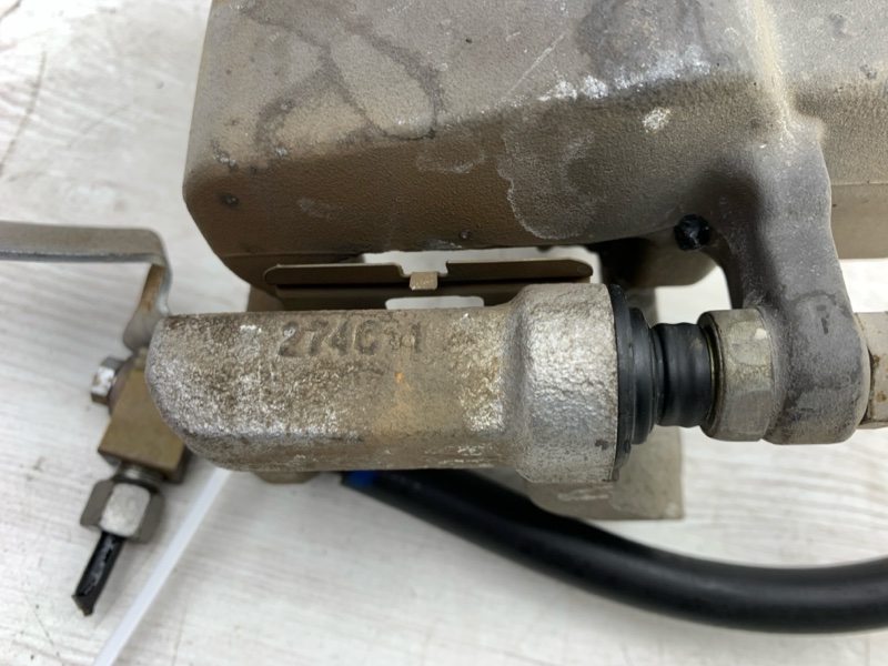 Суппорт задний левый Challenger 2011 LC ERB